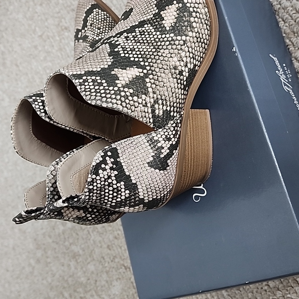 Universal Thread Snakeskin Western Boot Booties, … - image 5